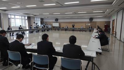 コロナ緊急経済対策本部会議