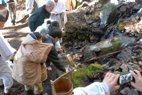 水迎え