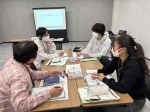 平和記念館見学、片桐さんのお話から平和について考えるグループワーク
