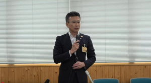 記者会見