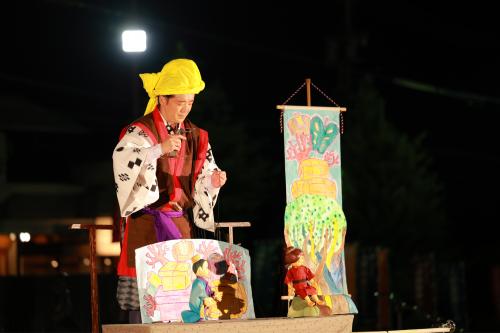 いいだ人形劇フェスタで演じる後藤さん