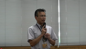 記者会見