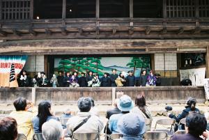 黒田人形　下黒田諏訪神社　春季祭禮奉納公演（平成15年）