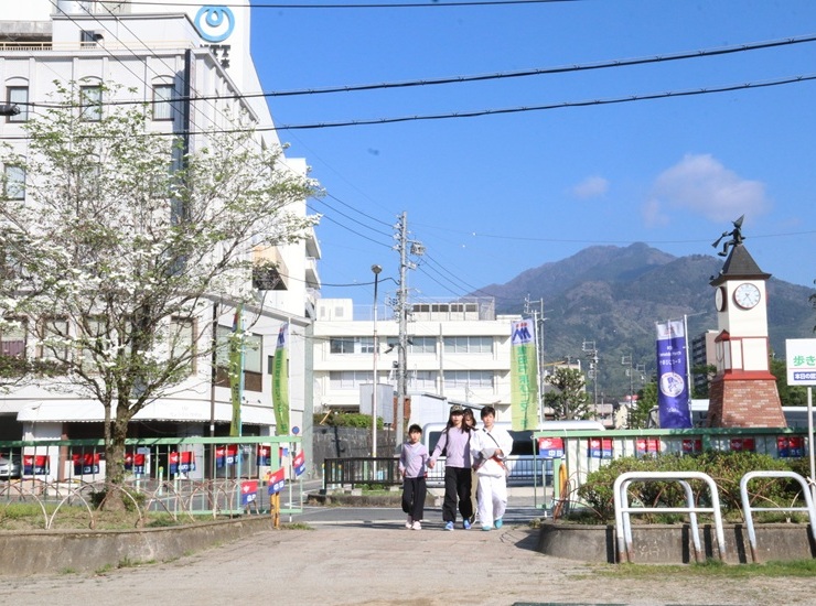 やまびこマーチの様子