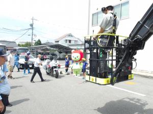 パトカー、白バイの展示